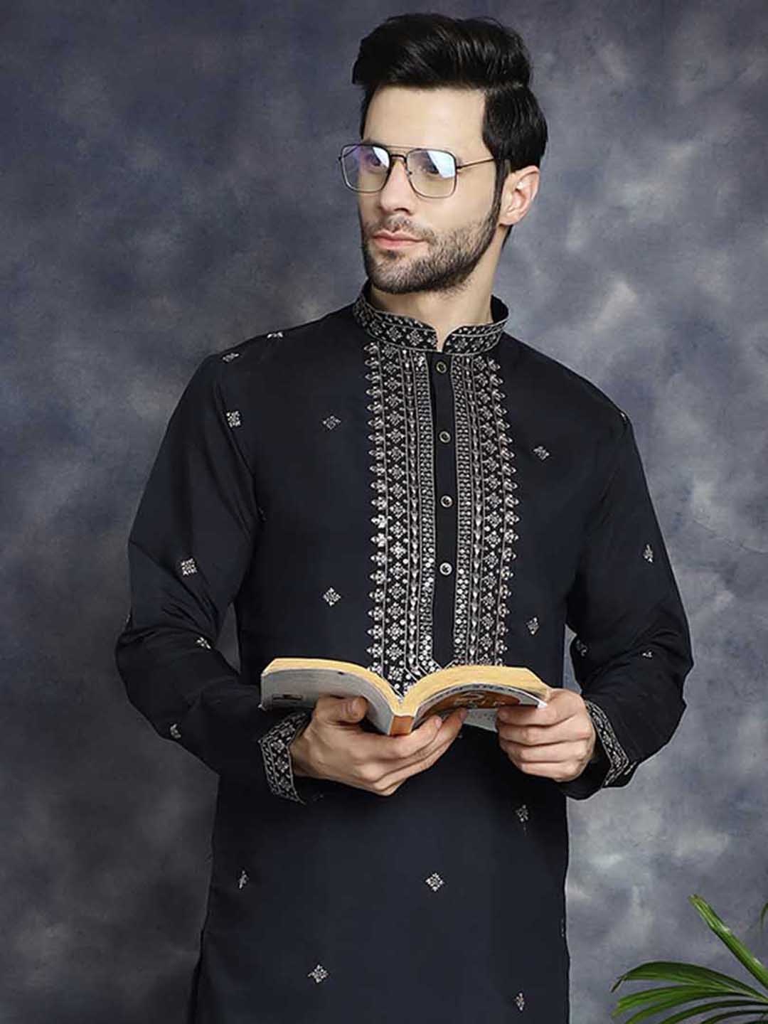 

Jompers Floral Embroidered Regular Sequinned Kurta With Pyjamas, Black