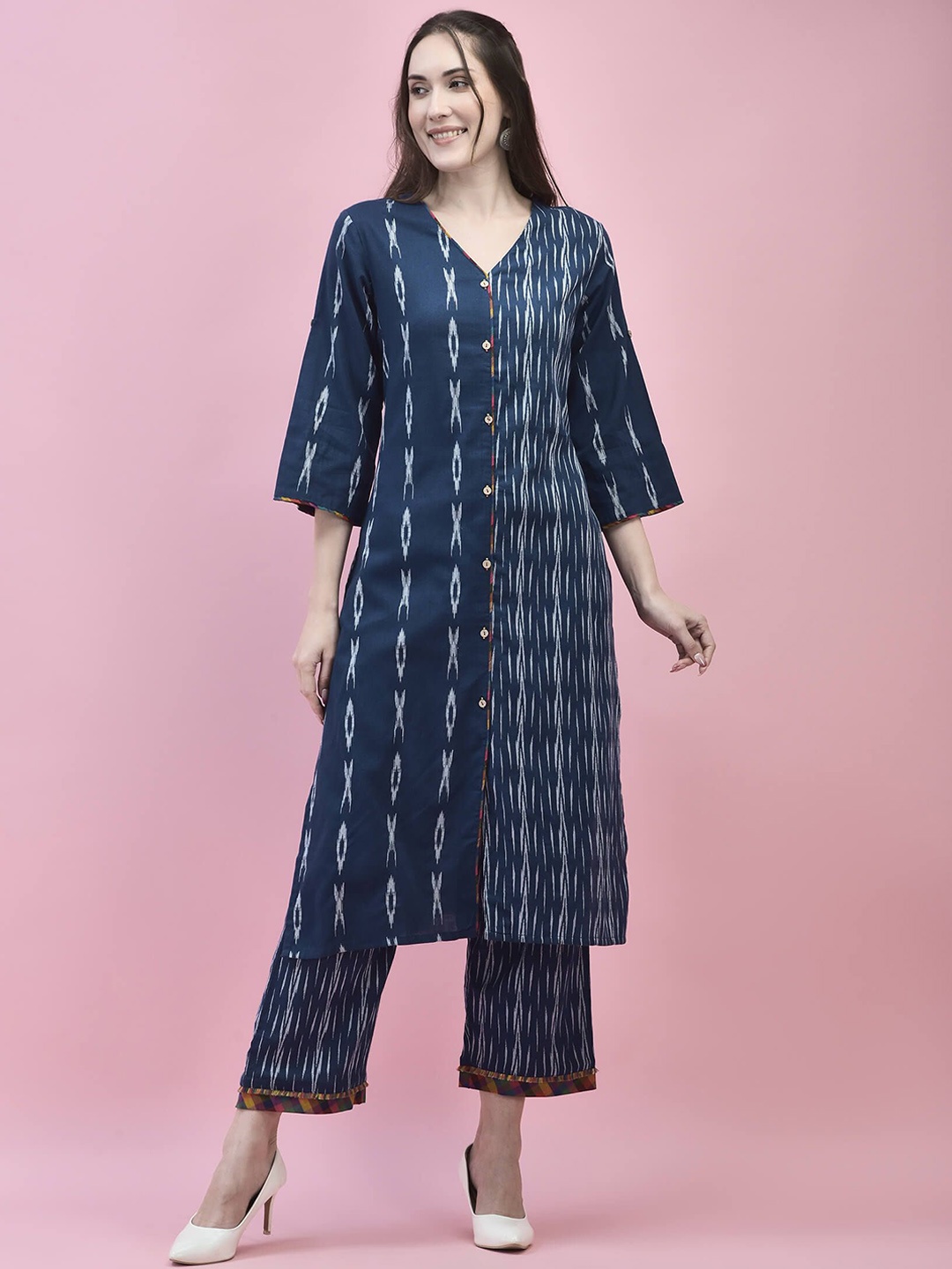 

Shree Women Ethnic Motifs Printed Regular Pure Cotton Kurta with Trousers, Navy blue