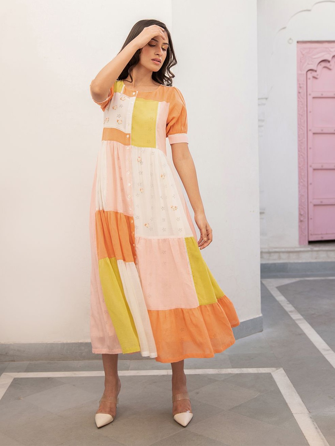 

The Yellow Bow Colourblocked Puff Sleeves Maxi Dress, Orange