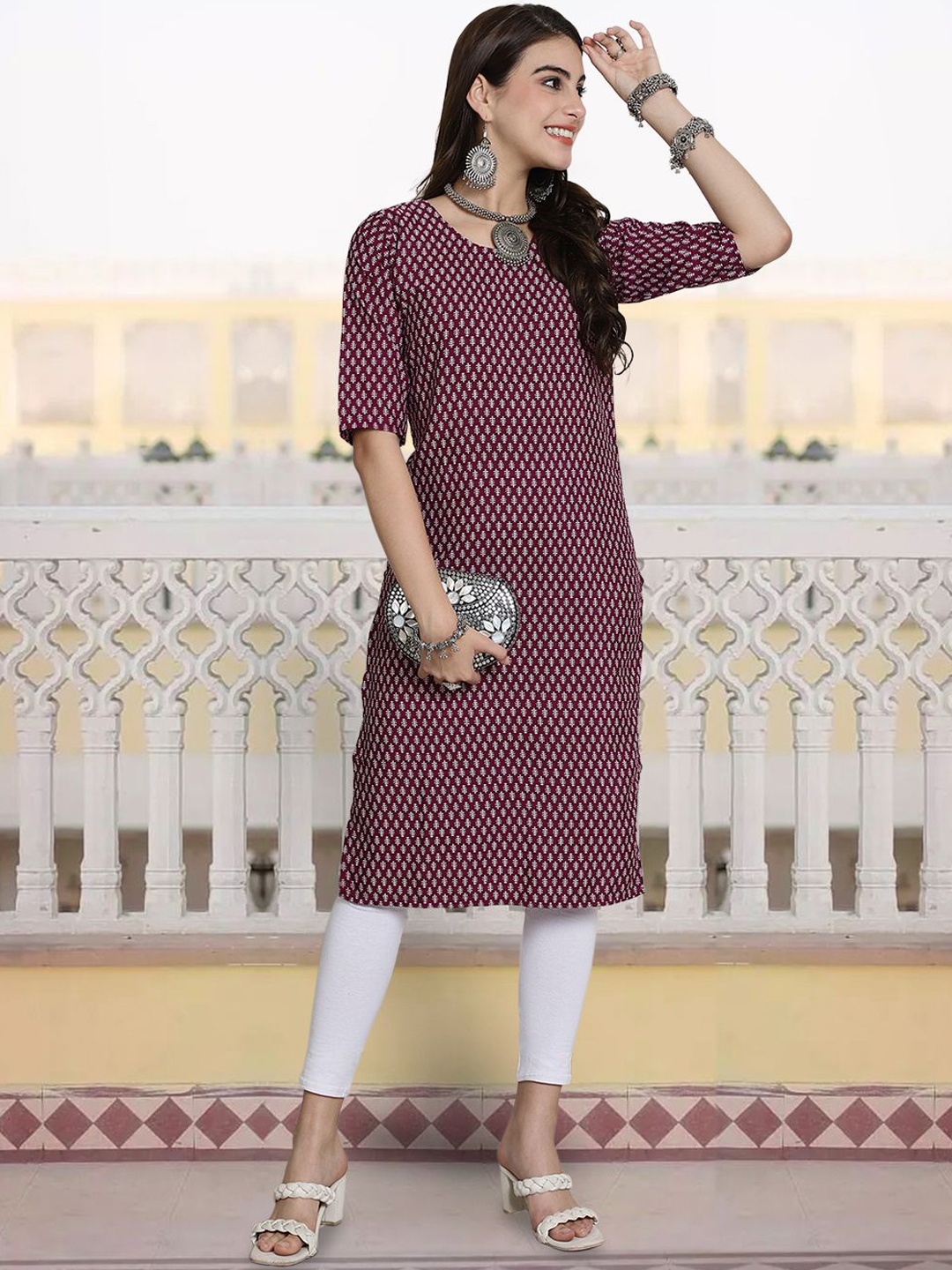 

7Threads Ethnic Motifs Printed Round Neck Straight Kurta, Maroon