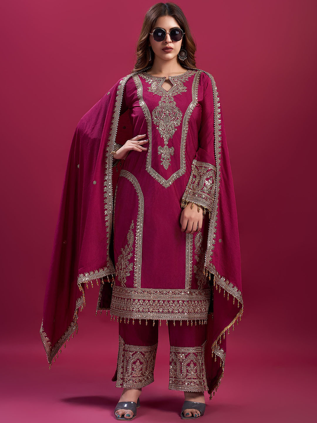 

GLAMONY Women Ethnic Motifs Embroidered Regular Sequinned Kurta with Palazzos & With Dupatta, Magenta