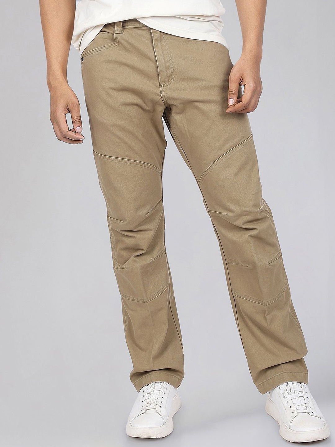 

Wrangler Men Straight Fit Low-Rise Trousers, Brown