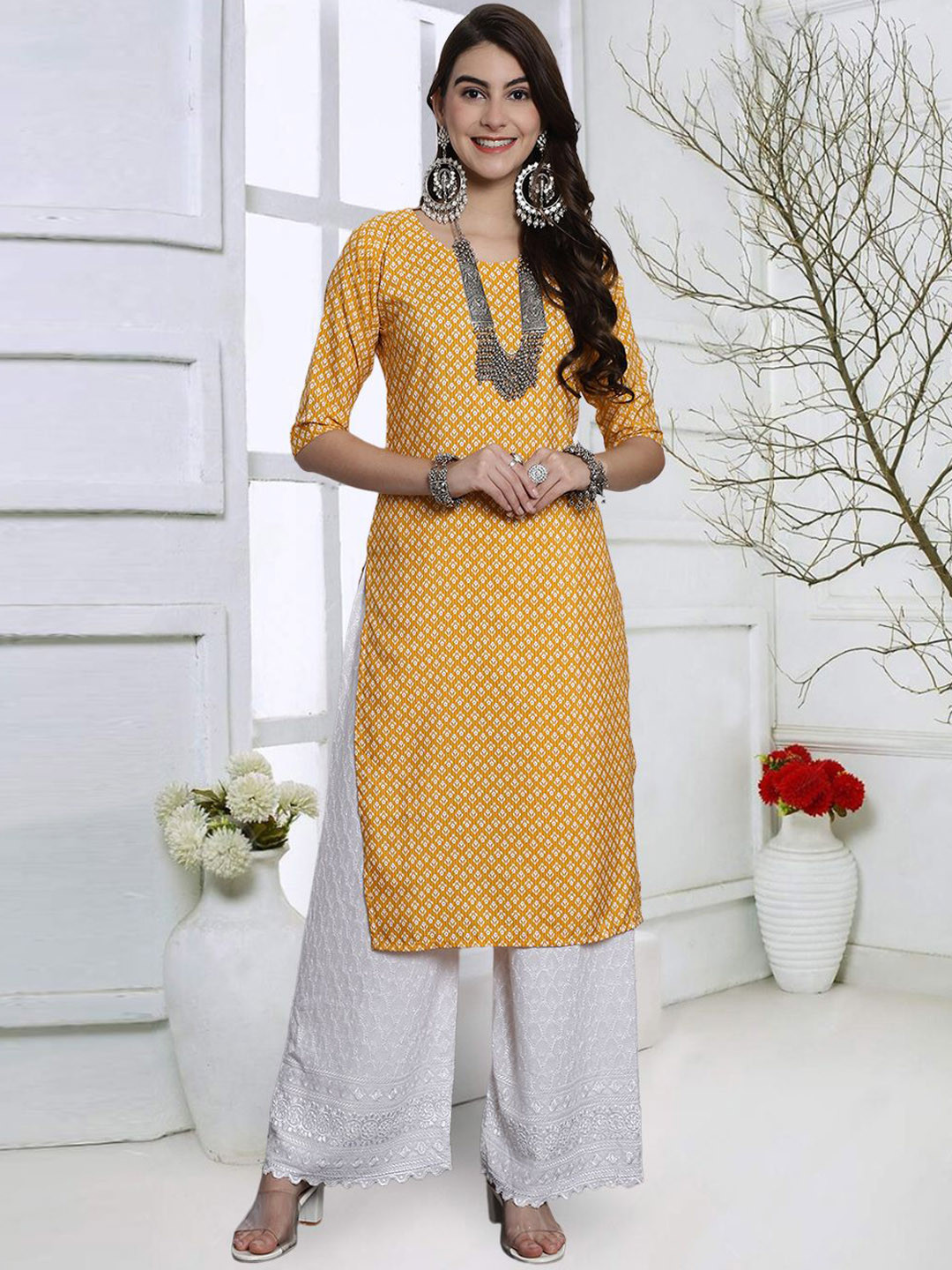 

7Threads Floral Printed Round Neck Straight Kurta, Yellow