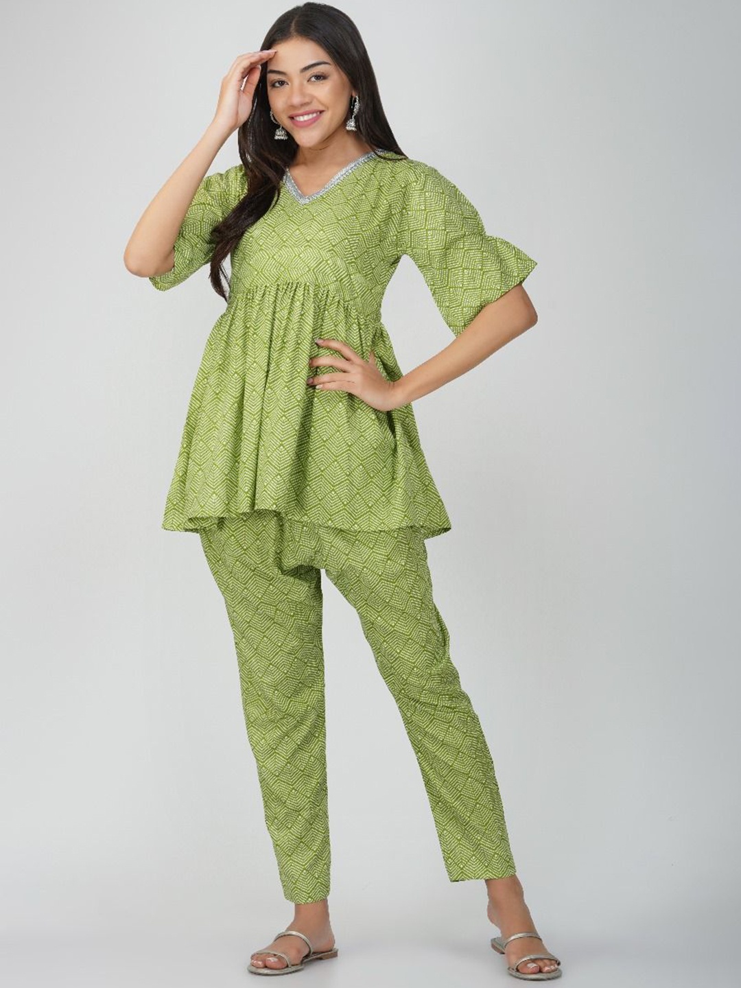 

THE VASILIKI Geometric Printed V-Neck Cotton Top With Trousers, Green