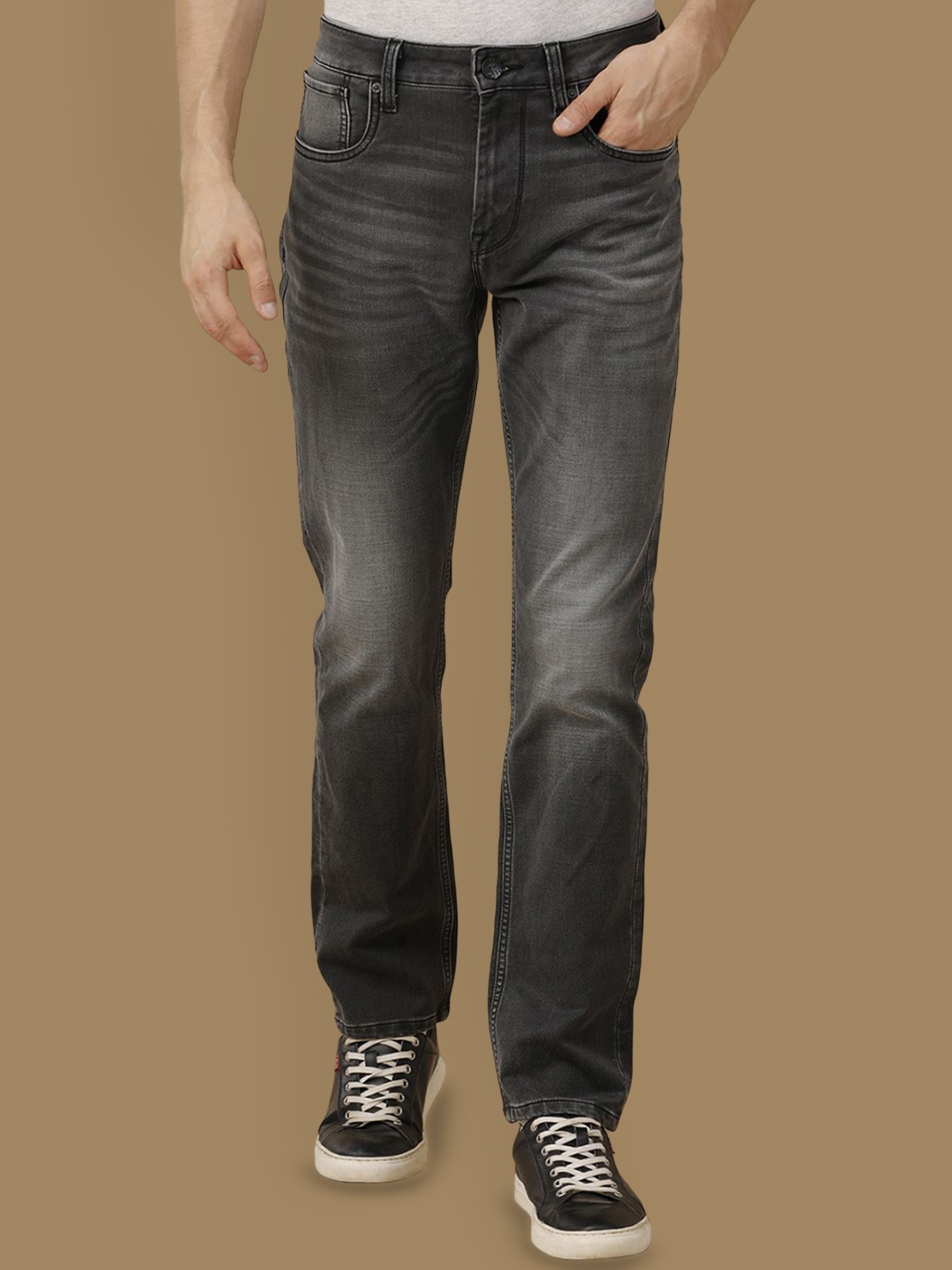 

Voi Jeans Men Slim Fit Low Distress Heavy Fade Stretchable Jeans, Black