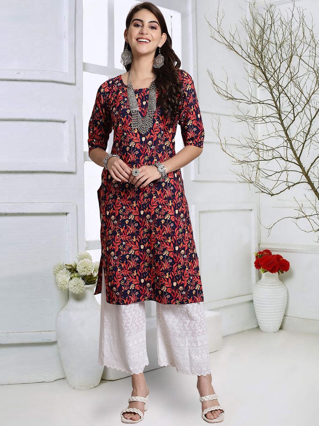 

7Threads Floral Printed Round Neck Crepe Kurta, Red
