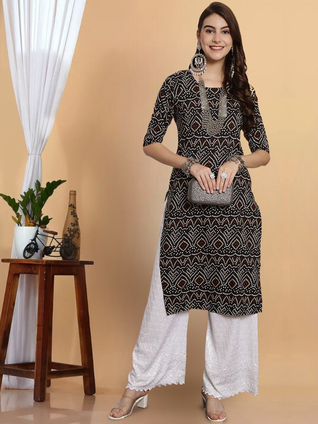 

7Threads Women Printed Patchwork Floral Crepe Kurta, Multi