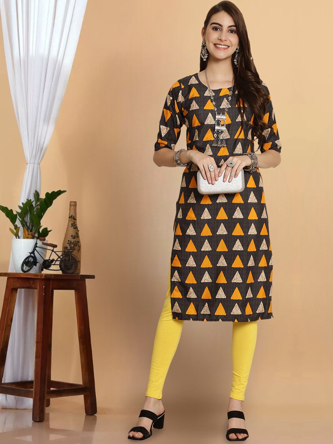 

7Threads Geometric Printed Round Neck Regular Crepe Straight Kurta, Brown