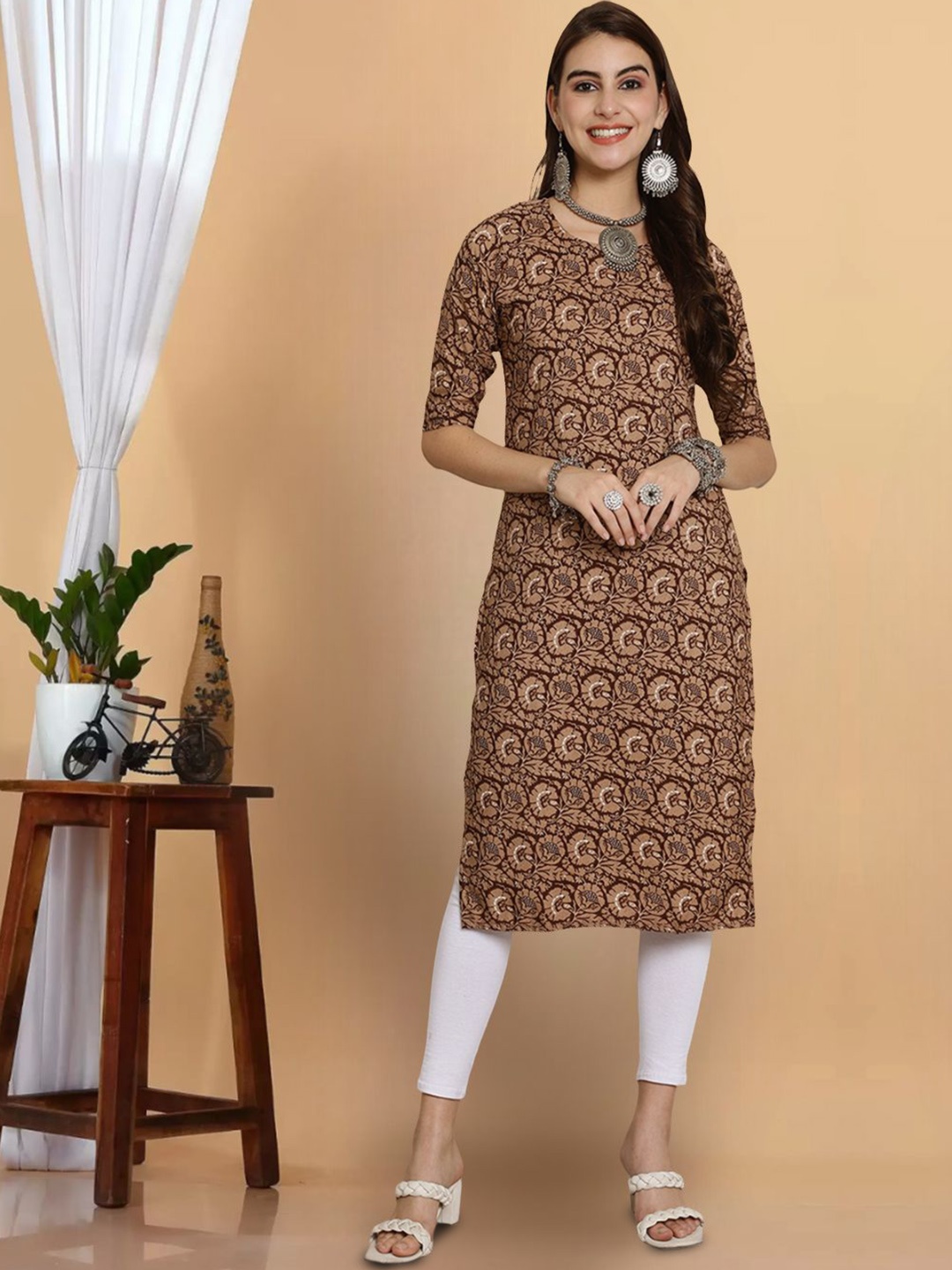 

7Threads Floral Printed Round Neck Straight Kurta, Brown