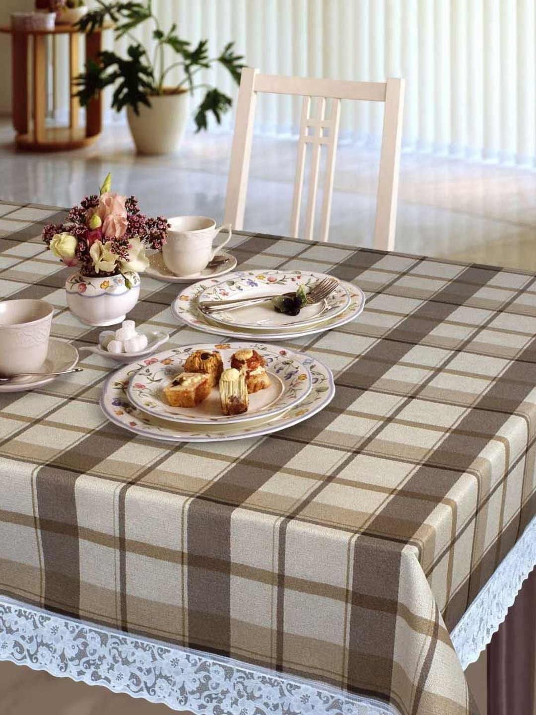 

Freelance Tuscany Brown & Cream Colored Checked Printed Anti Skid 6 Seater Table Cover