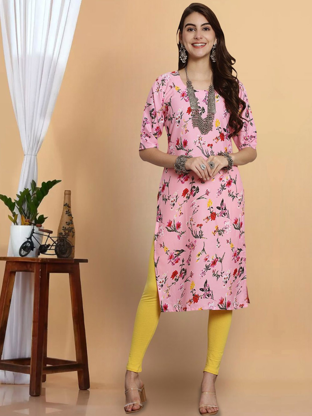 

7Threads Floral Printed Round Neck Crepe Straight Kurta, Pink