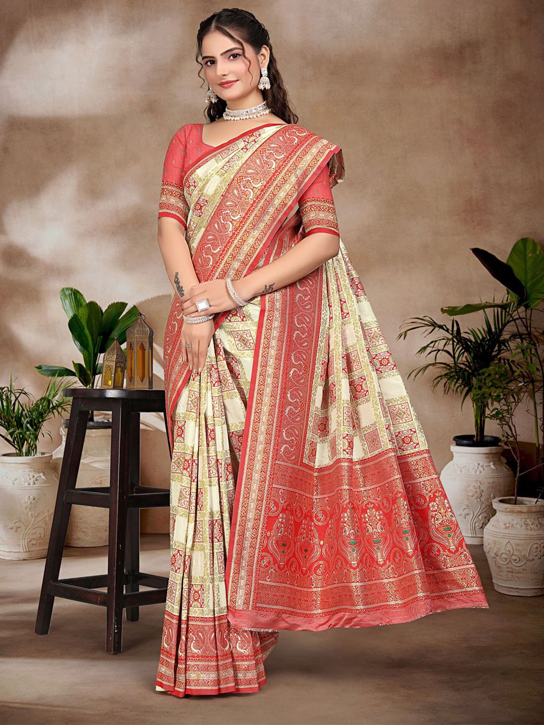 

Pionex Ethnic Motifs Pure Silk with Zari Saree, Cream