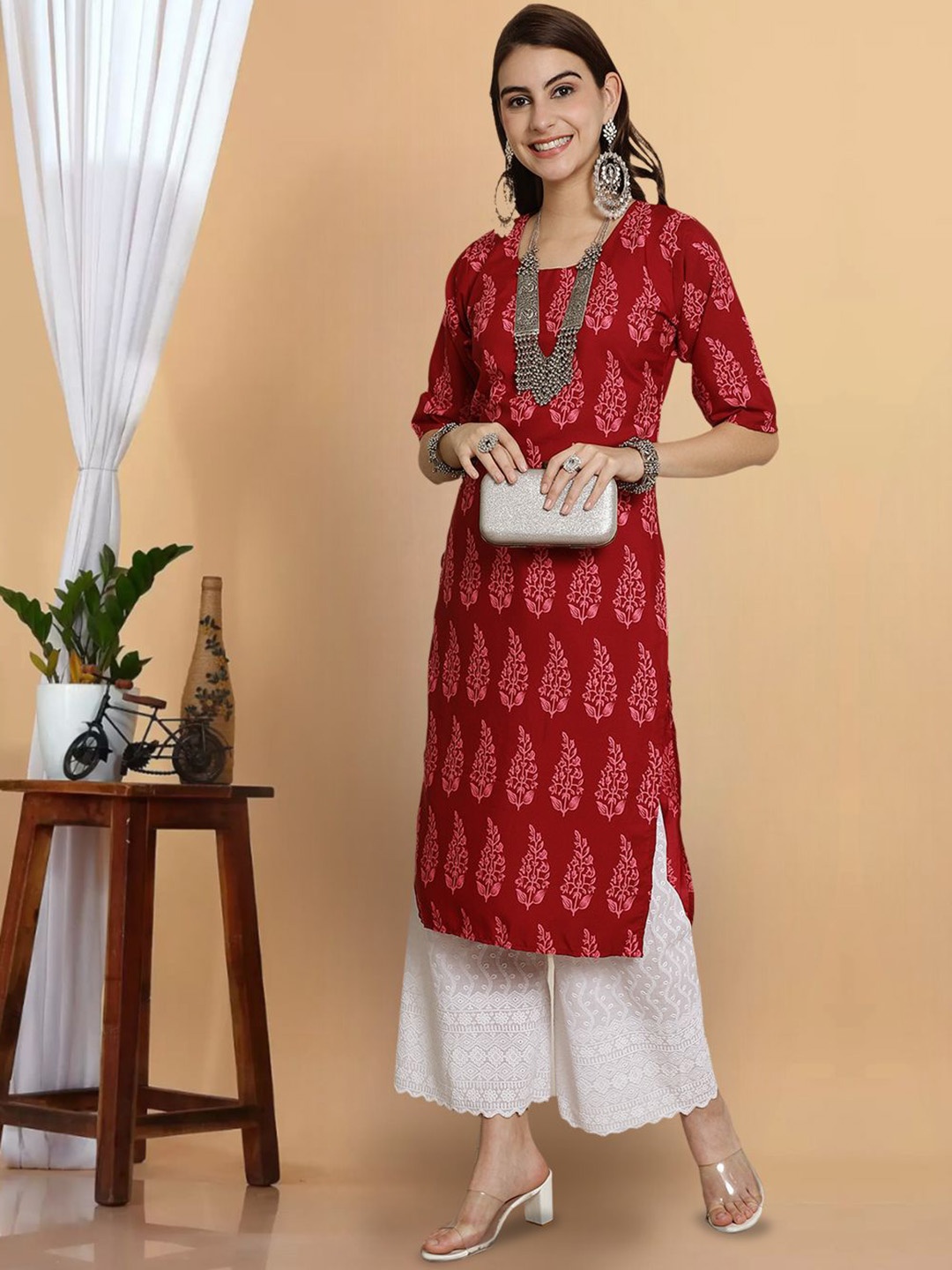 

7Threads Floral Printed Straight Kurta, Maroon