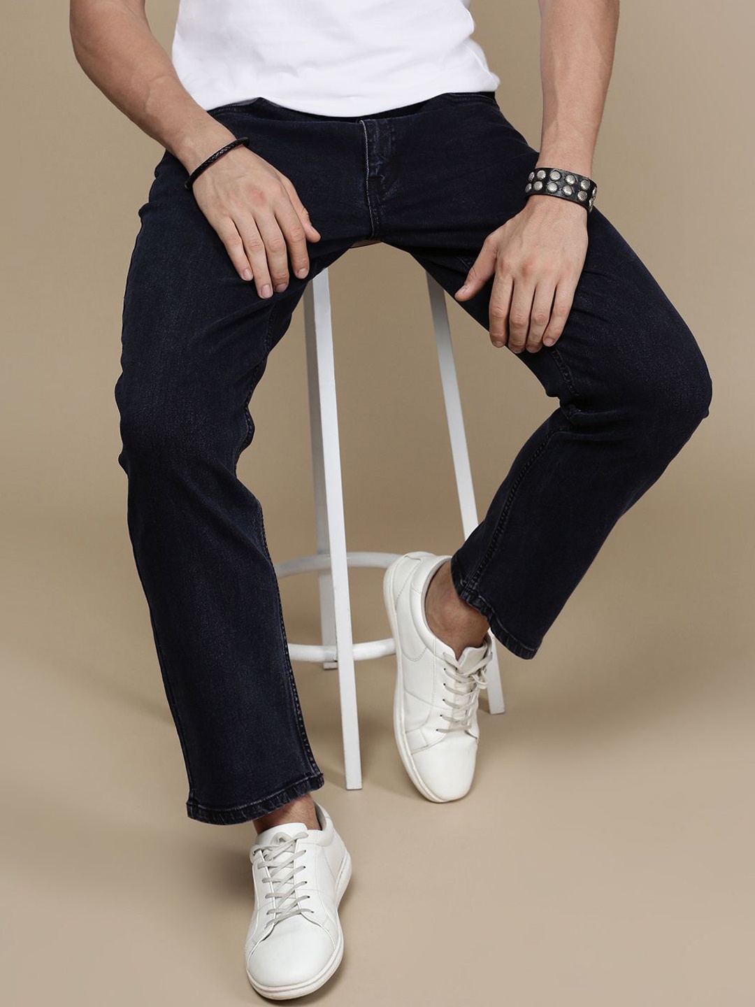 

The Roadster Lifestyle Co Men Mid-Rise No Fade Jeans, Black