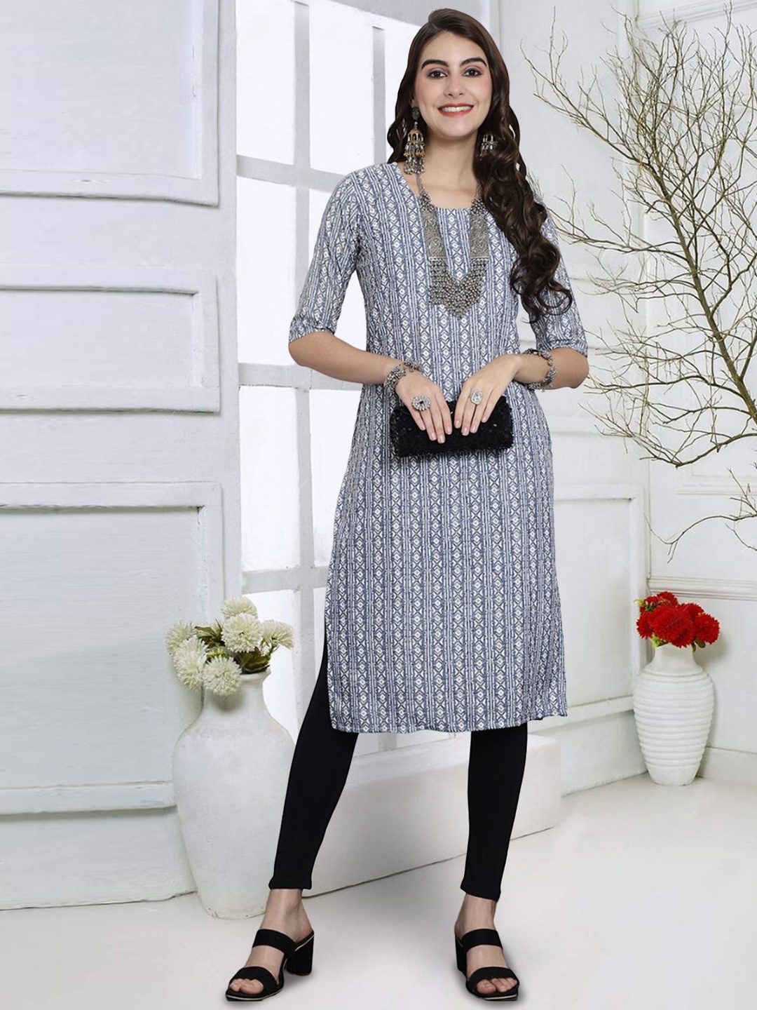 

7Threads Geometric Printed Crepe Straight Kurta, Grey