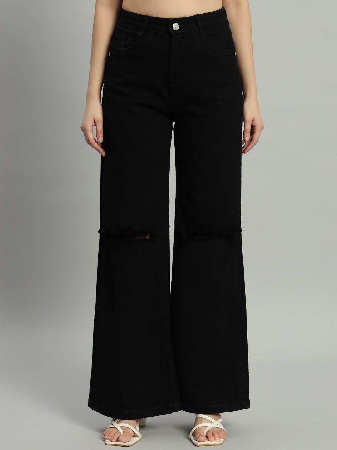 

The Roadster Lifestyle Co Women High-Rise No Faded Jeans, Black