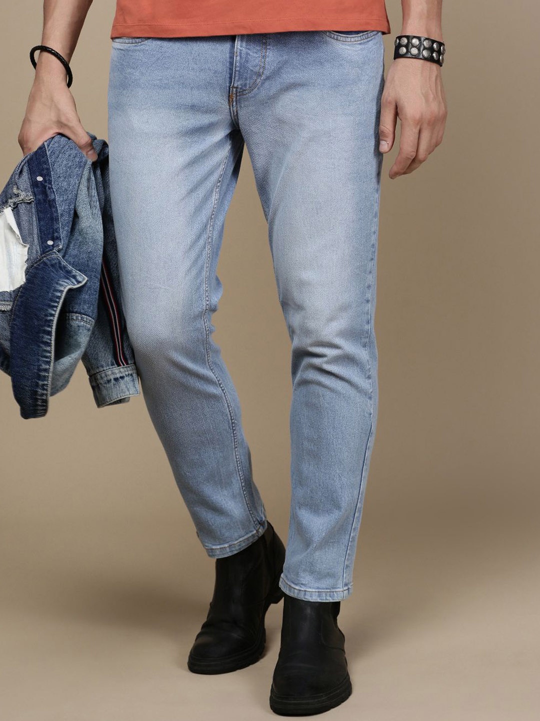 

The Roadster Lifestyle Co Men Slim Fit Light Fade Jeans, Blue