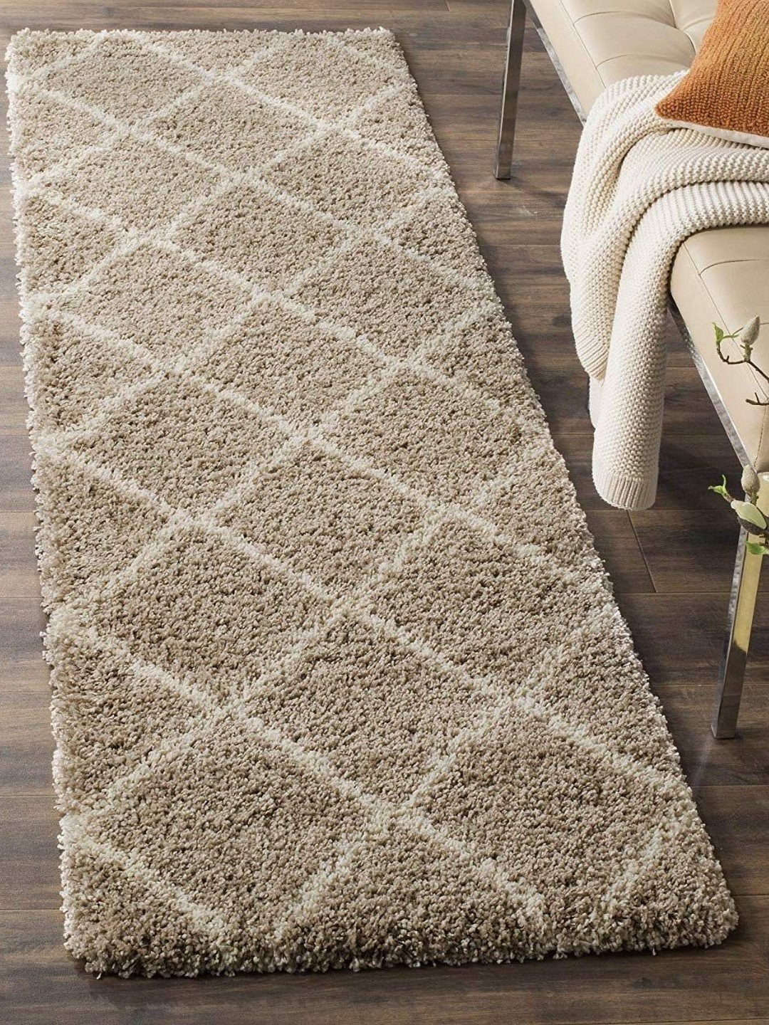 

Banchmark Home Furnishings Beige & White Geometric Rectangle Floor Runner