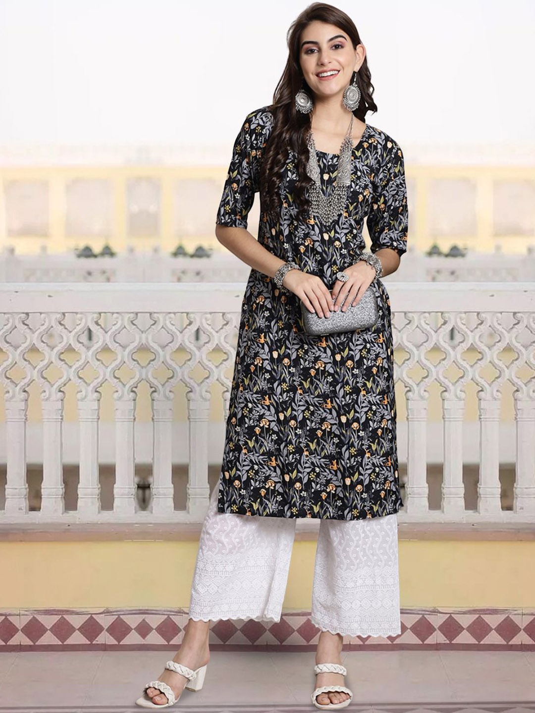 

7Threads Floral Printed Round Neck Short Sleeves Straight Kurta, Black