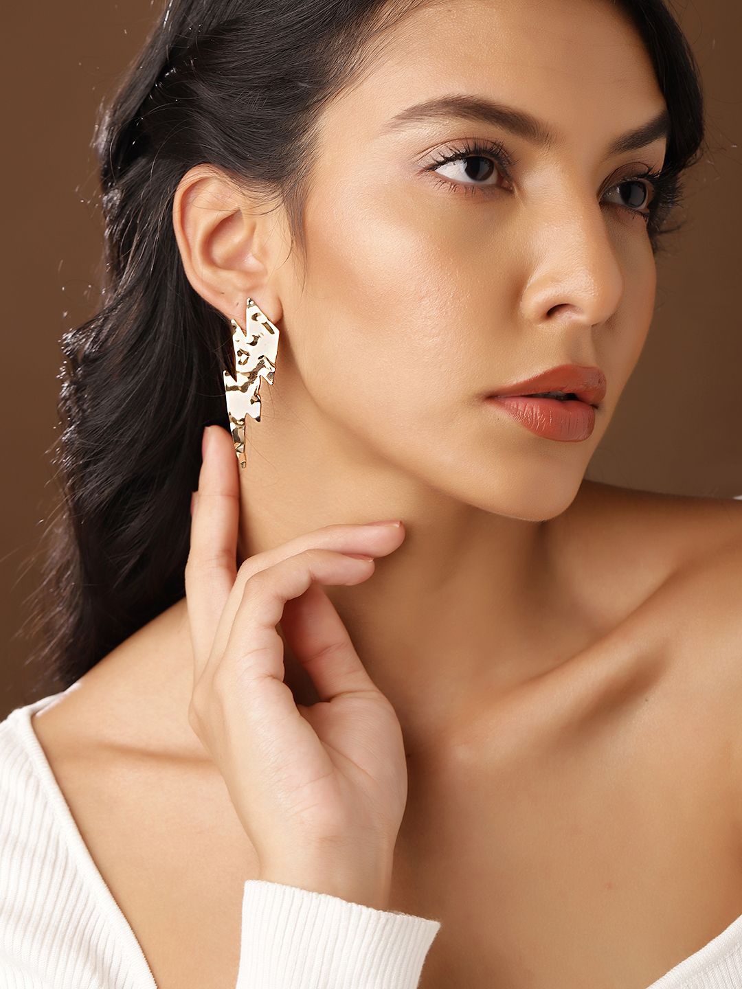 

Priyaasi Gold-Plated Contemporary Studs