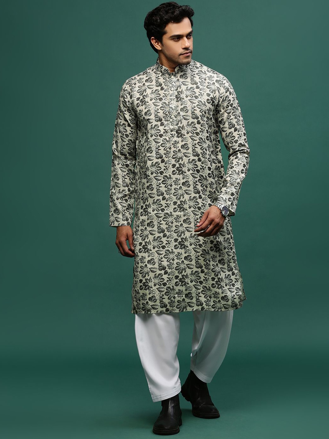 

Sangria Green Floral Printed Mandarin Collar Cotton Straight Kurta