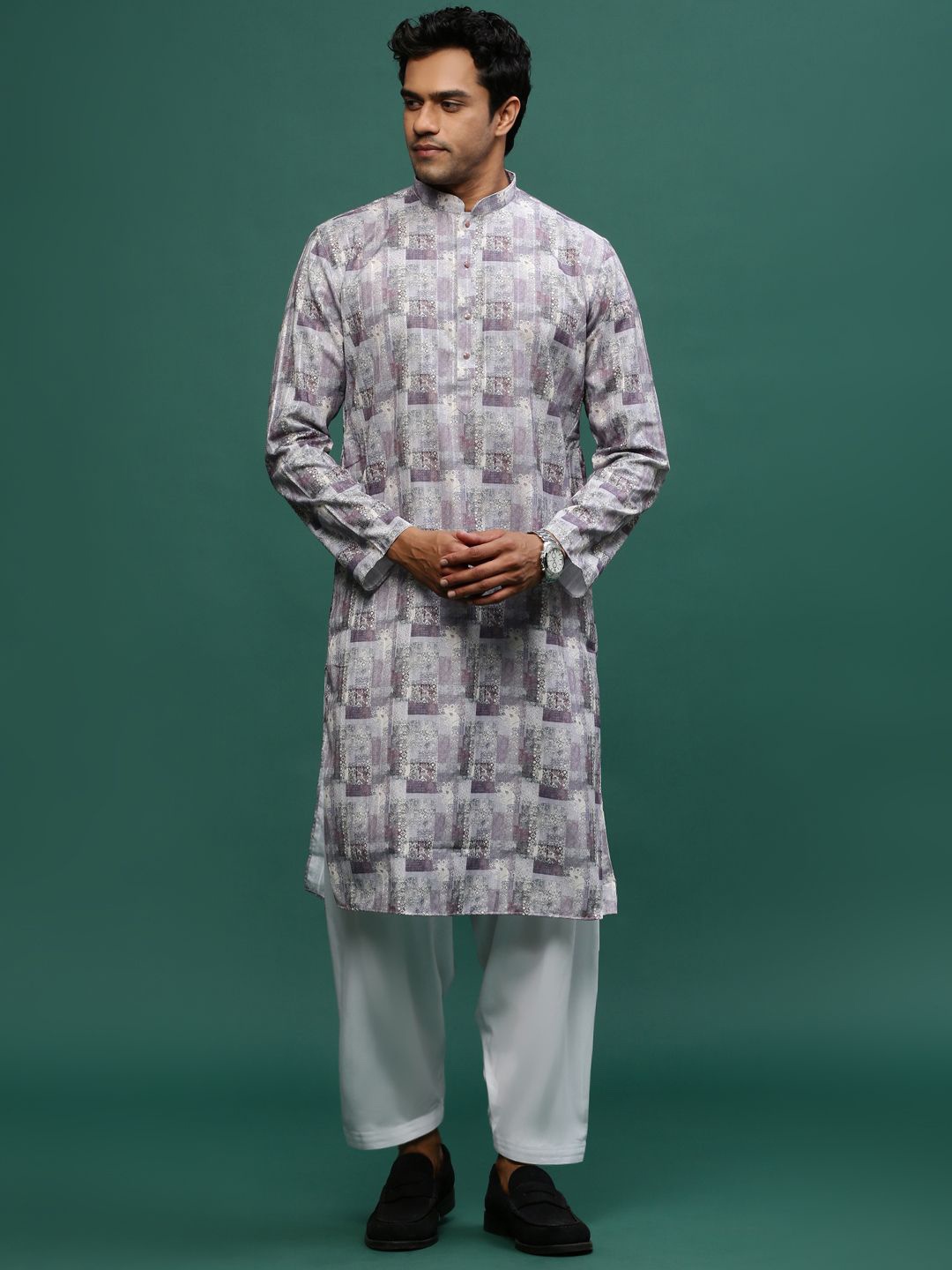

Sangria Mauve Abstract Printed Mandarin Collar Cotton Kurta
