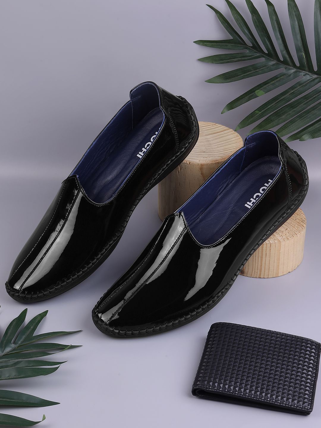 

Mochi Men Leather Slip on Mojaris, Black
