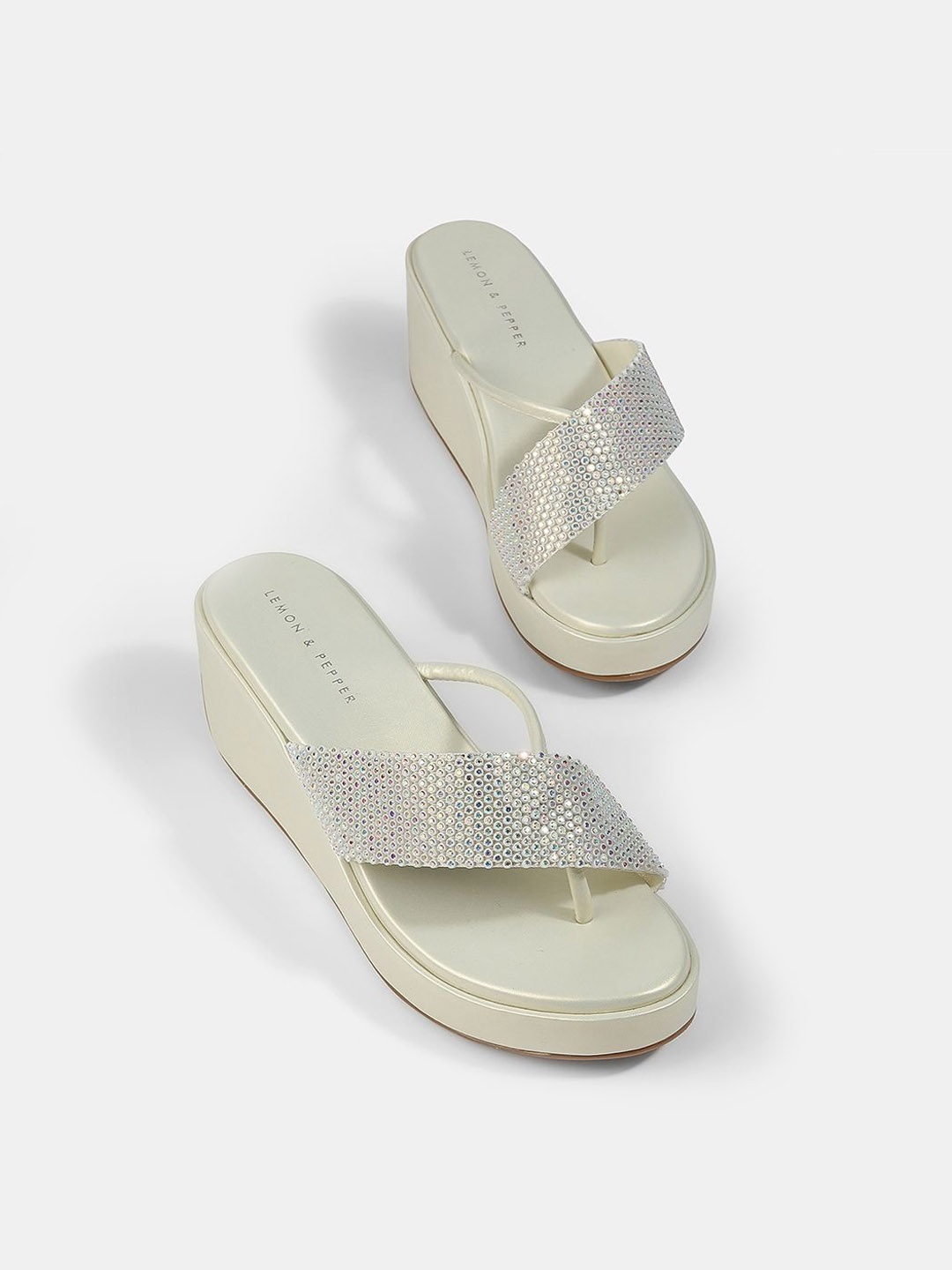 

LEMON & PEPPER Women Embellished Wedge Sandals, White