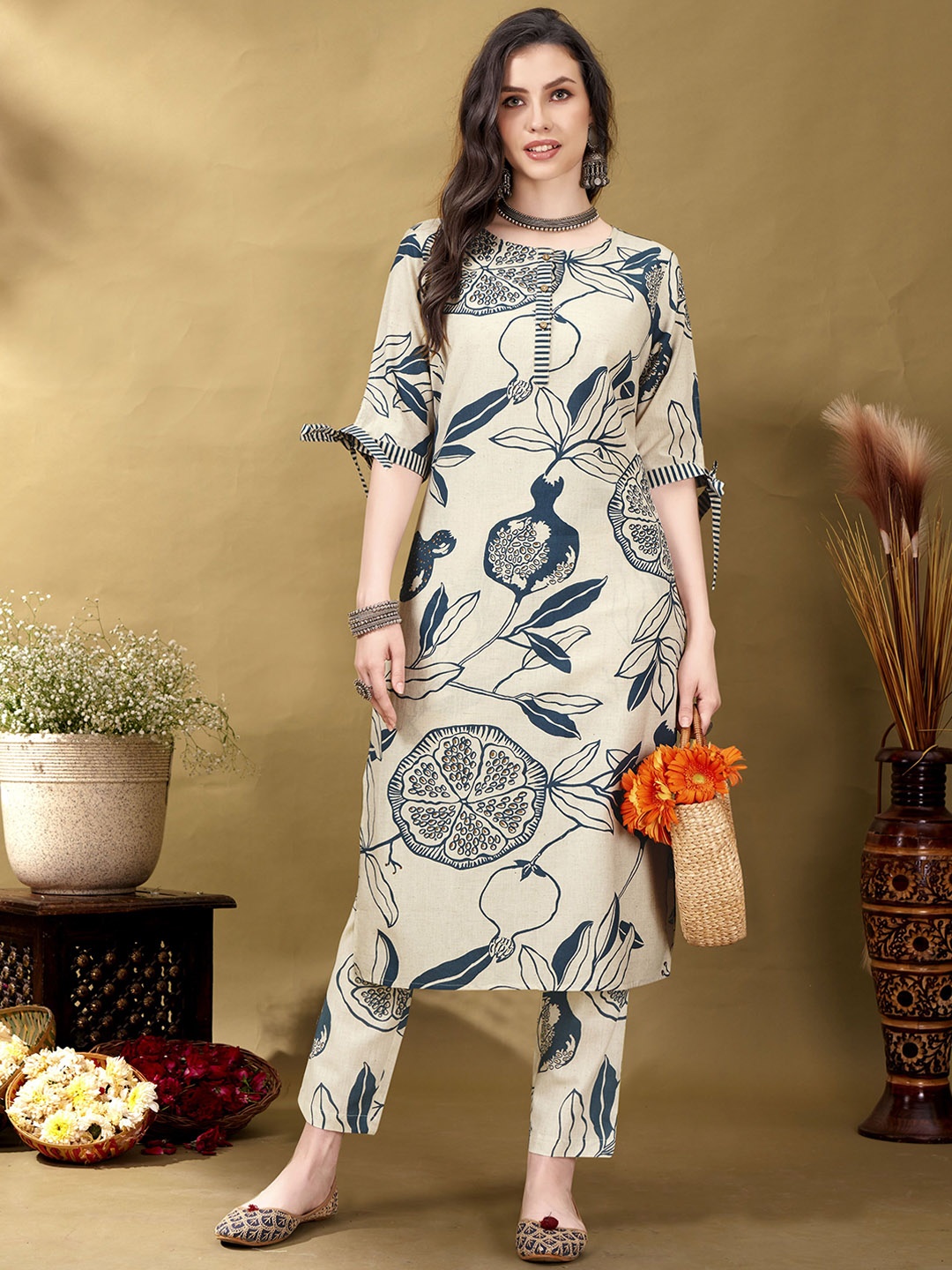 

Anouk Floral Printed Regular Pure Cotton Kurta with Trousers, Blue