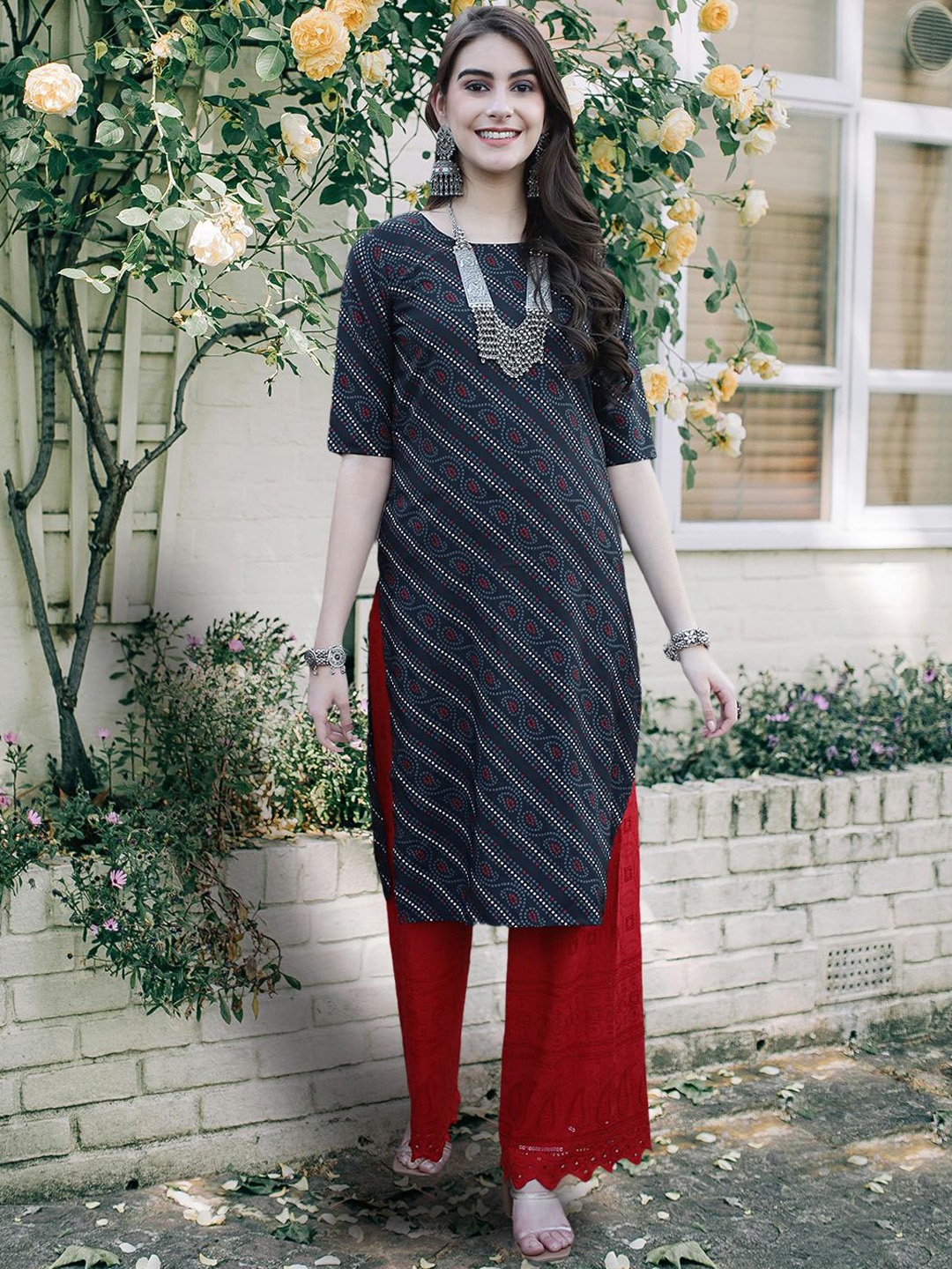 

7Threads Women Printed Patchwork Floral Crepe Kurta, Multi