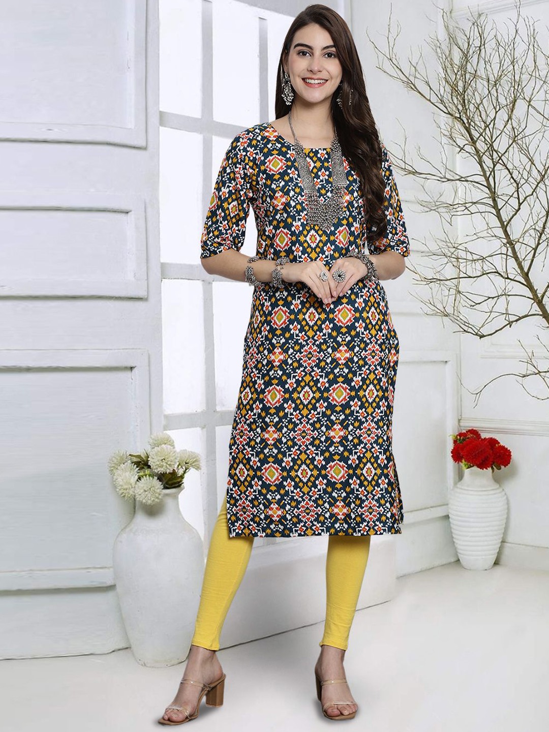 

7Threads Geometric Printed Round Neck Straight Kurta, Black