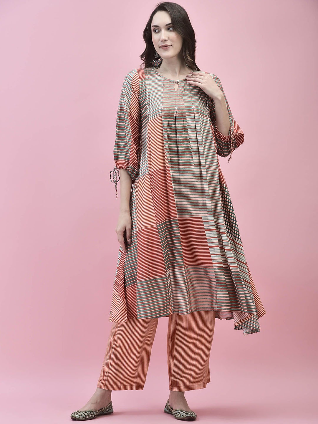 

Shree Women Striped Regular Liva Kurta with Trousers, Grey