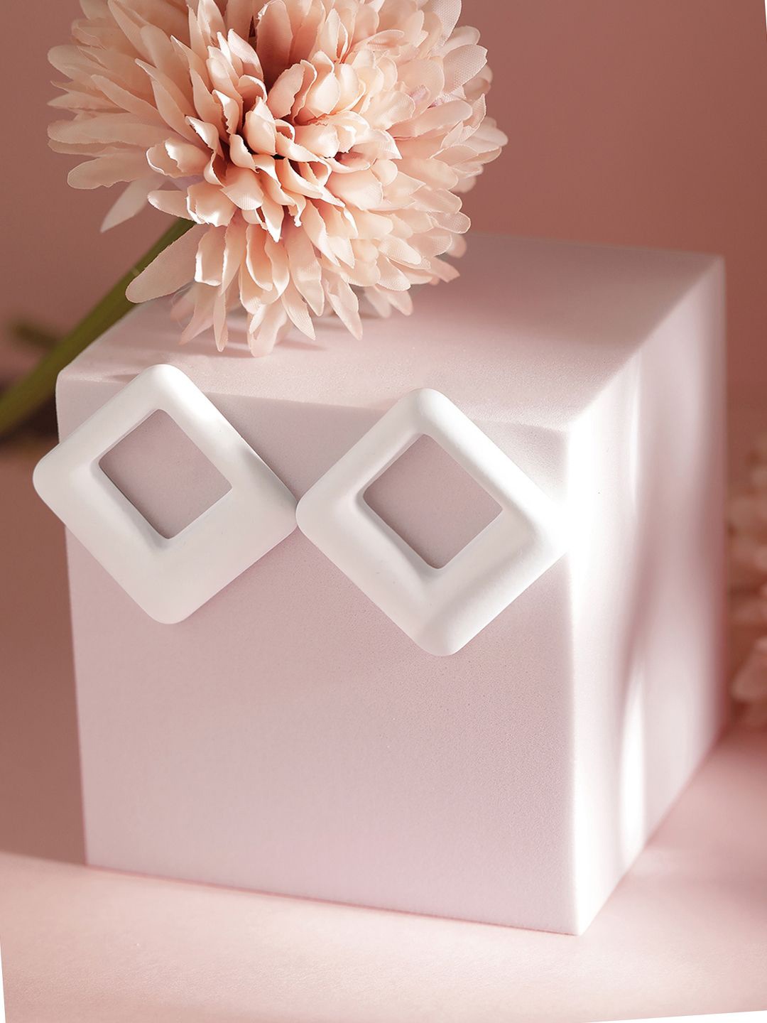 

Priyaasi Square Shaped Studs Earrings, White