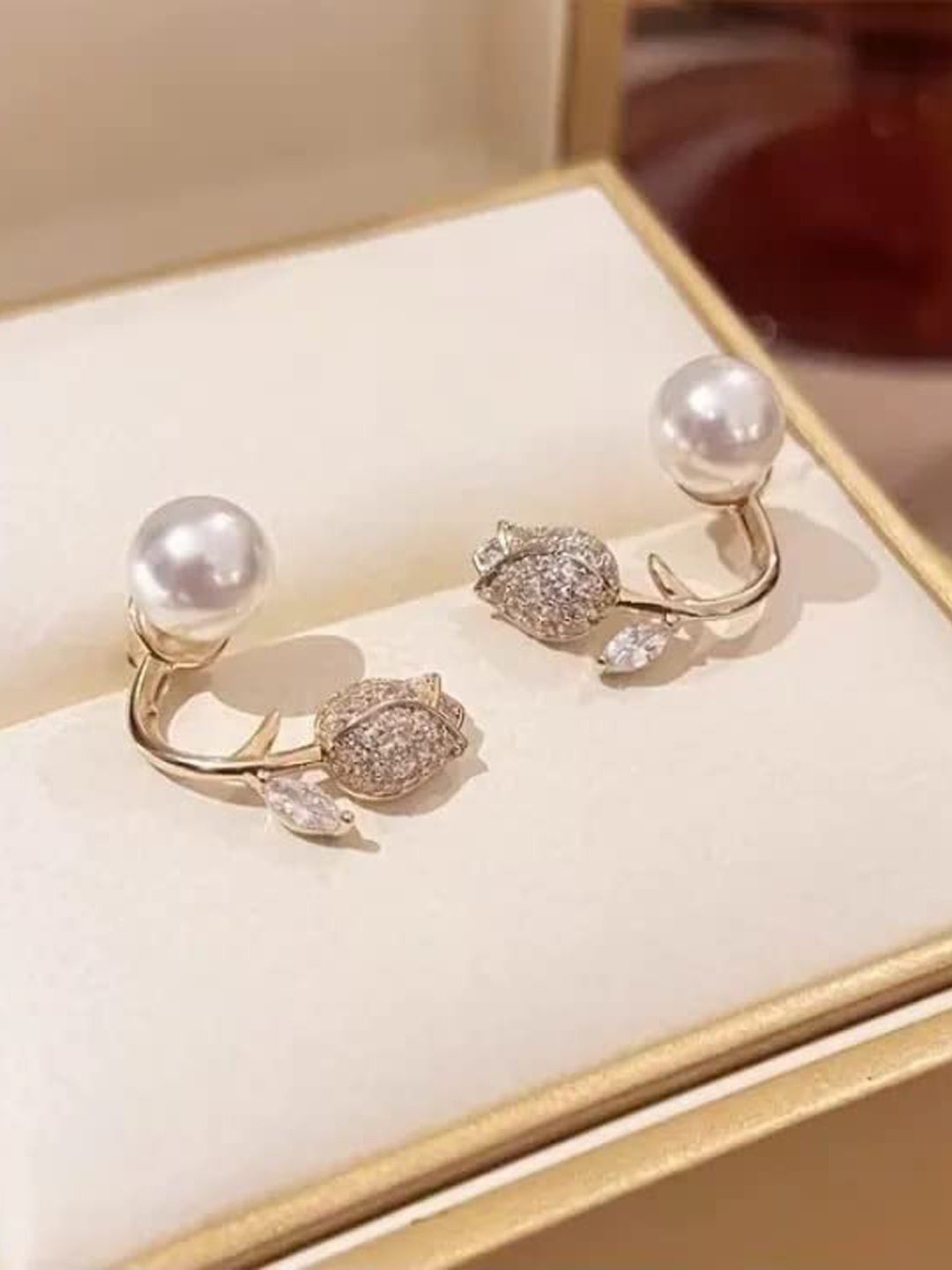 

KRENOZ Classic Studs Earrings, Gold