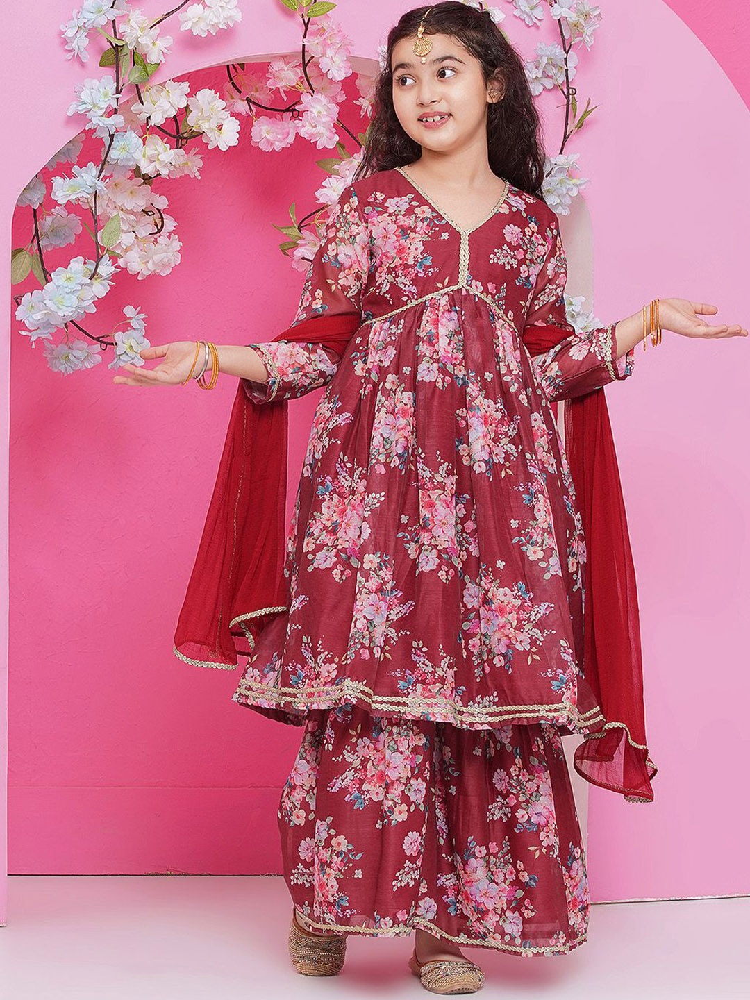 

Bitiya by Bhama Girls Floral Printed Empire Gotta Patti Kurta with Sharara & With Dupatta, Maroon