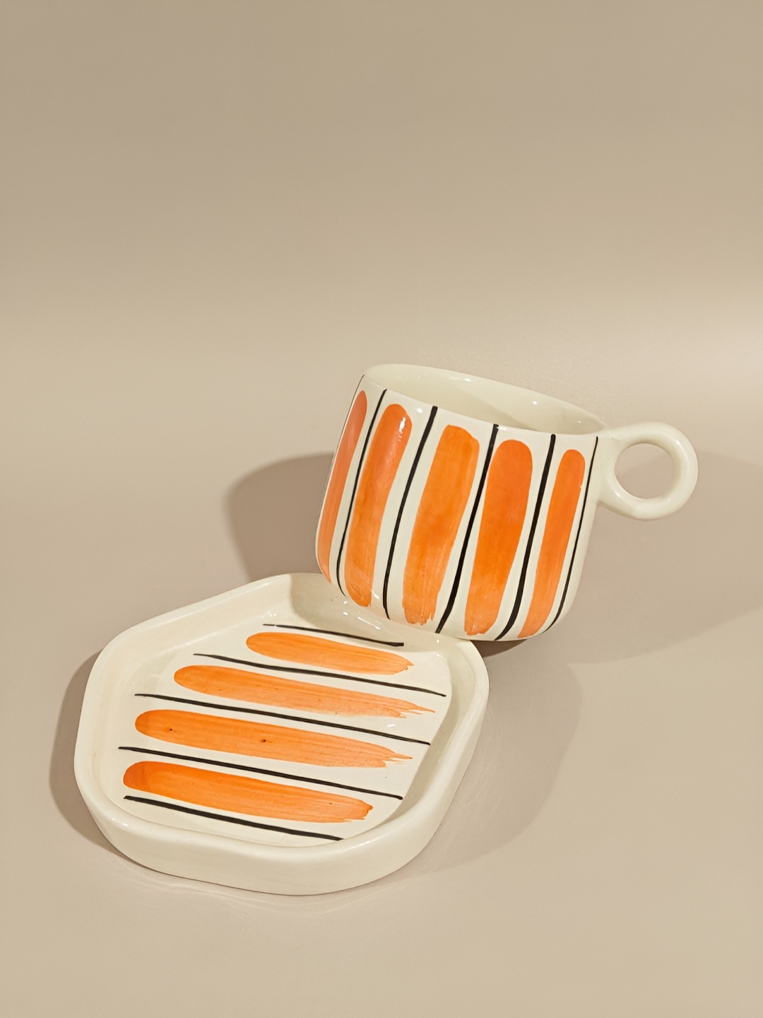 

One Posh Home Orange 2 Pieces Printed Stoneware Glossy Cup and Dessert Plate