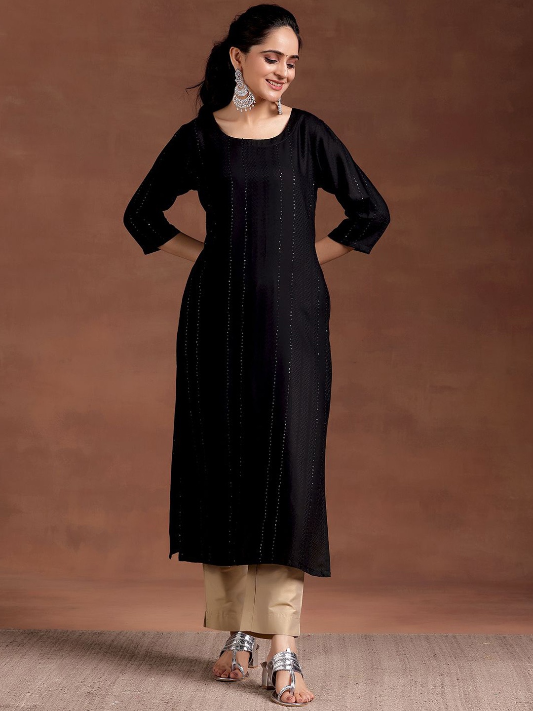 

Libas Geometric Woven Design Sequinned Straight Kurta, Black