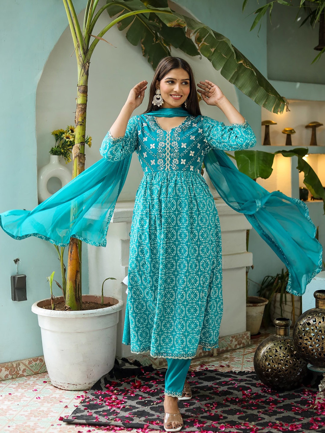 

Chandbaali Printed Mirror Work Regular Straight Anarkali Kurta with Trousers & Dupatta, Green