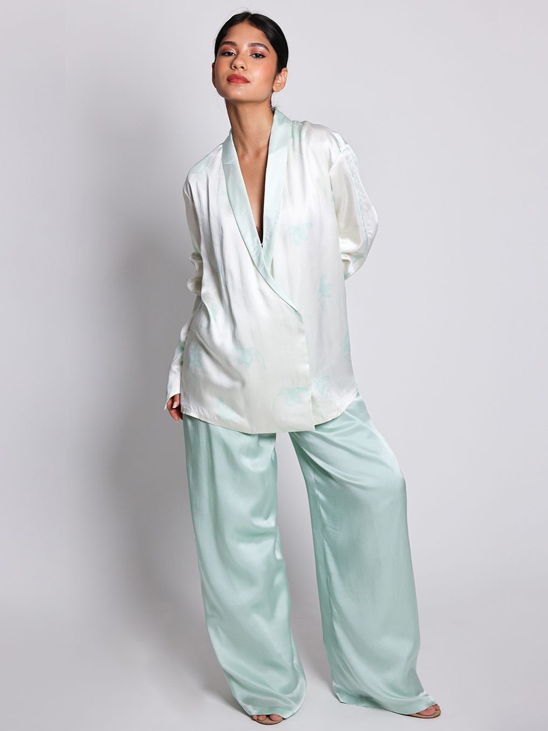 

Arya Giri V-Neck Long Sleeve Blazer & Trousers, White
