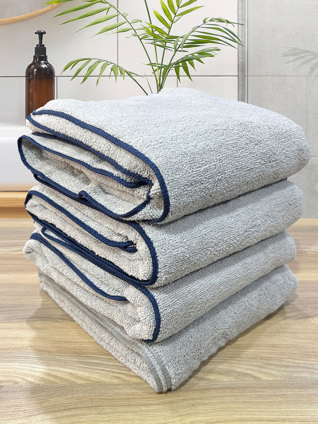 

LABHAM Grey 4 Pieces Cotton 450 GSM Bath Towel