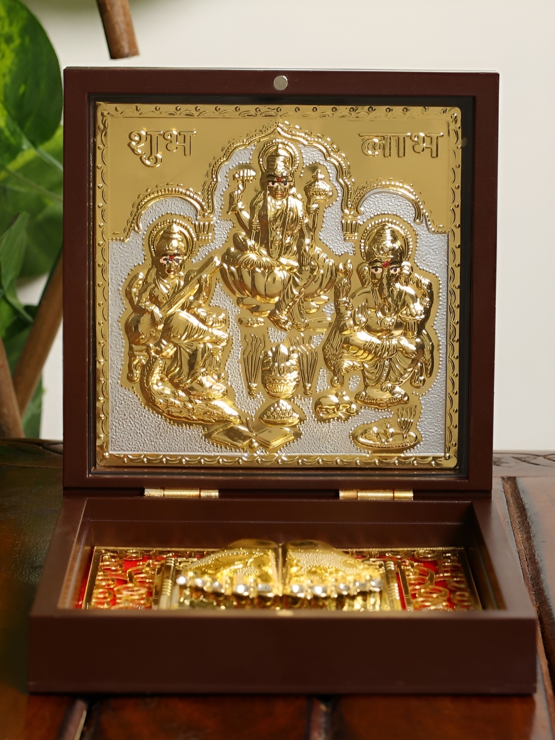 

INTERNATIONAL GIFT Gold Toned Charan Paduka