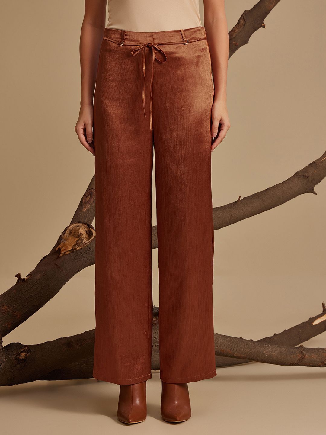 

Kazo Women Relaxed Mid-Rise Trousers, Rust