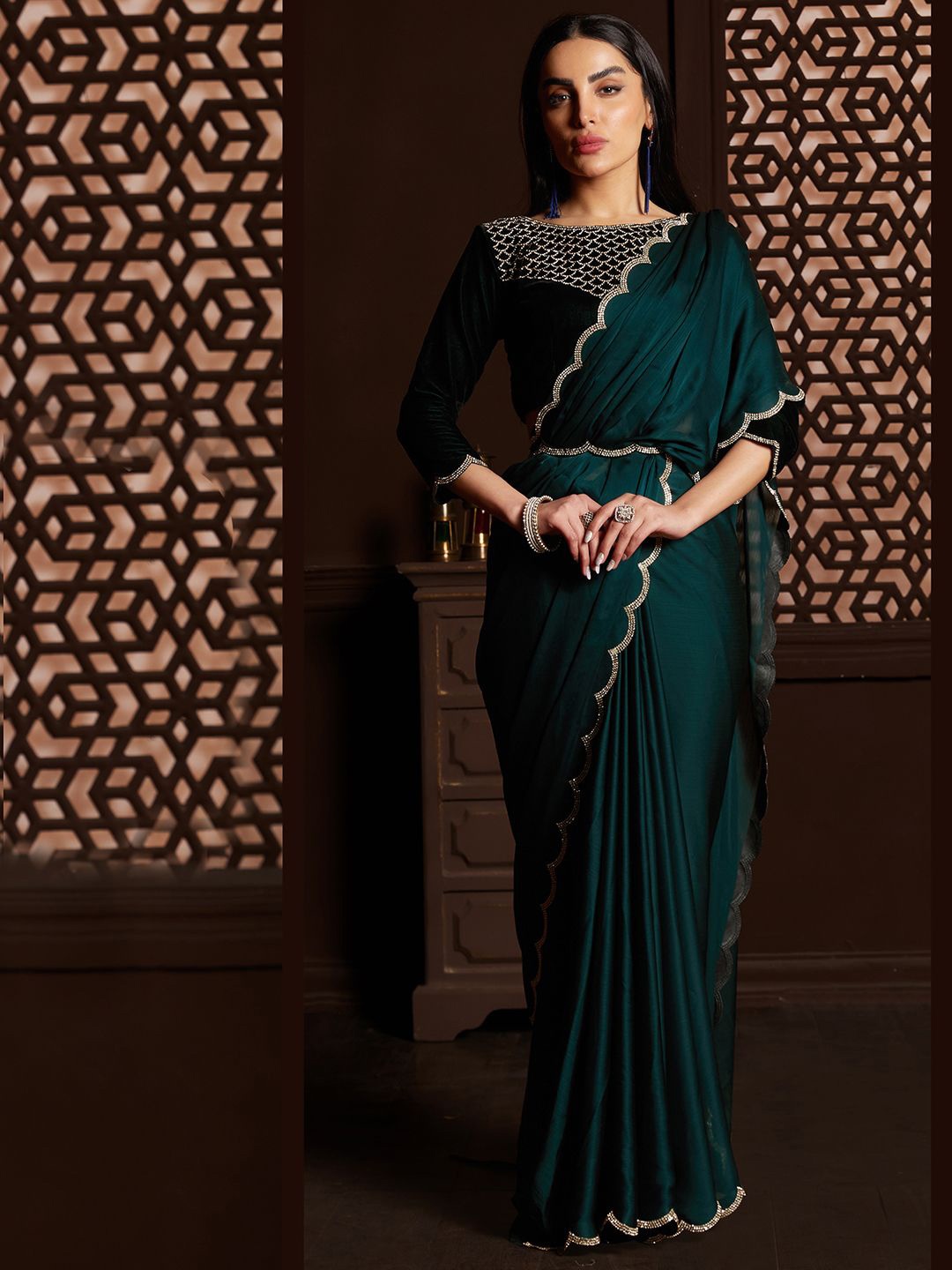 

Anouk Beads and Stones embellished Belted Saree with blouse piece, Teal