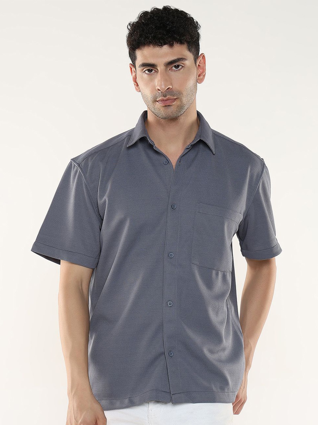 

R&B Men Spread Collar Solid Cotton Casual Shirt, Grey