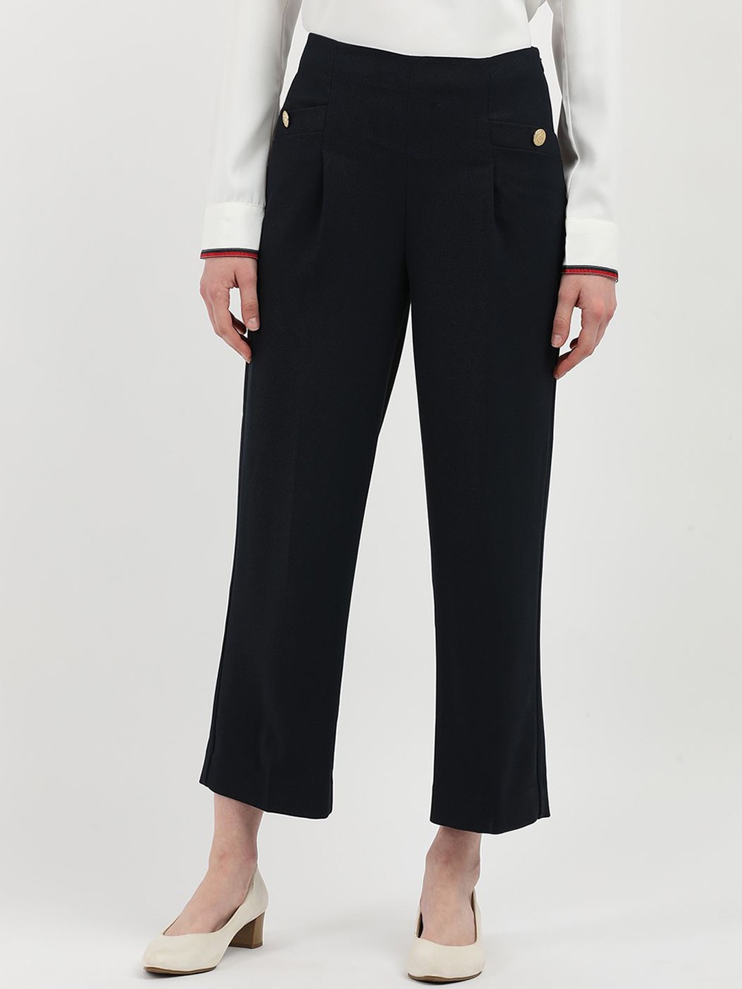 

Tommy Hilfiger Solid Women Pleated Trousers, Blue