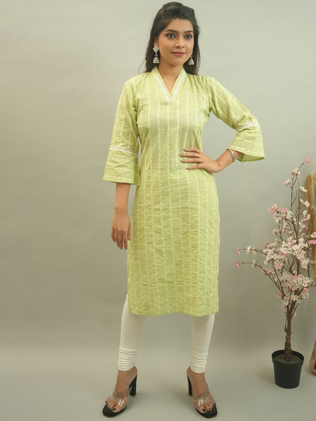 

GO BOUJEE Striped Bell Sleeves Gotta Patti Cotton Straight Kurta, Green