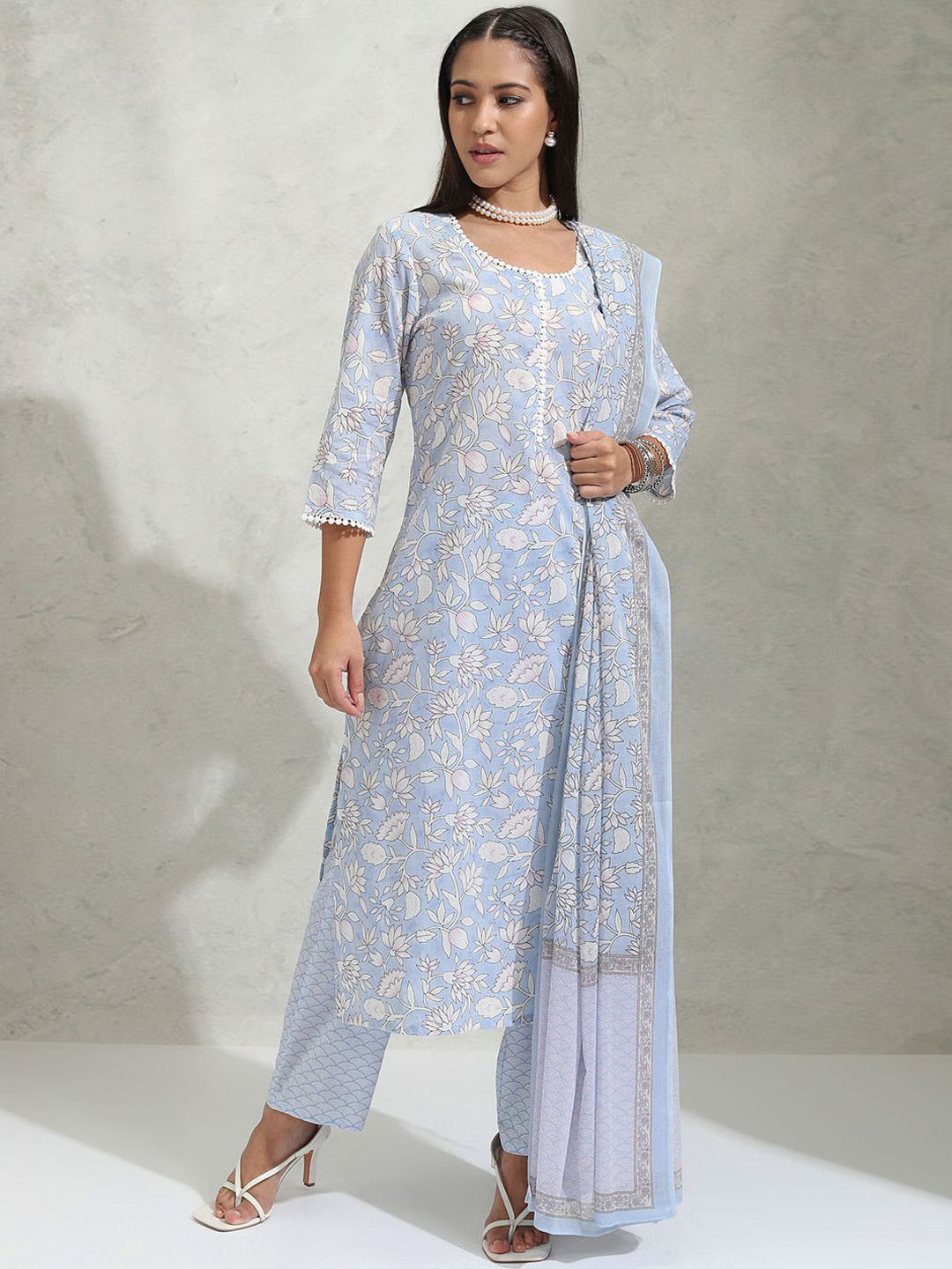 

Vishudh Floral Printed Pure Cotton Straight Kurta & Trousers With Dupatta, Blue