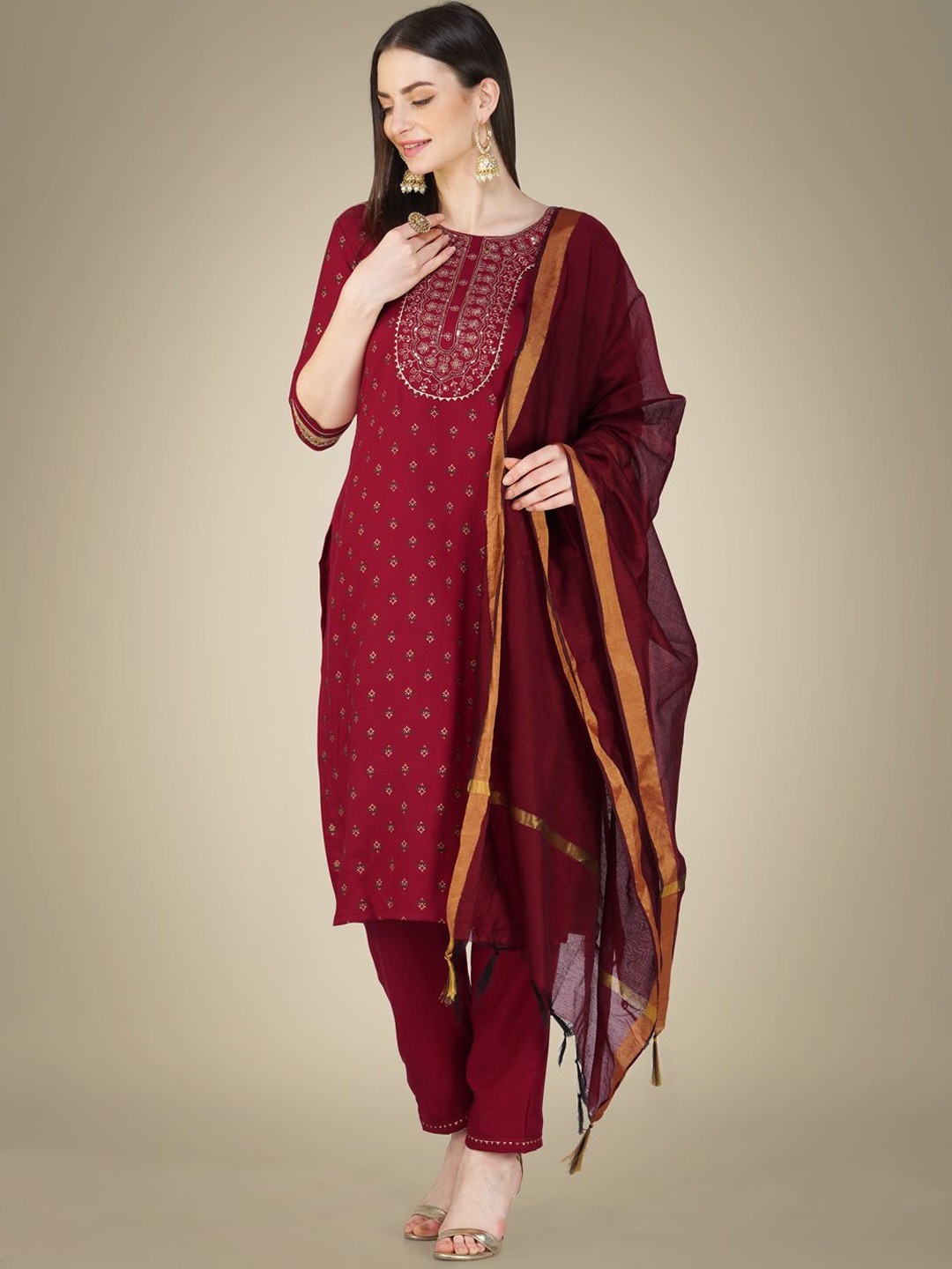 

Rujave Floral Printed Sequinned Straight Kurta With Trousers & Dupatta, Maroon
