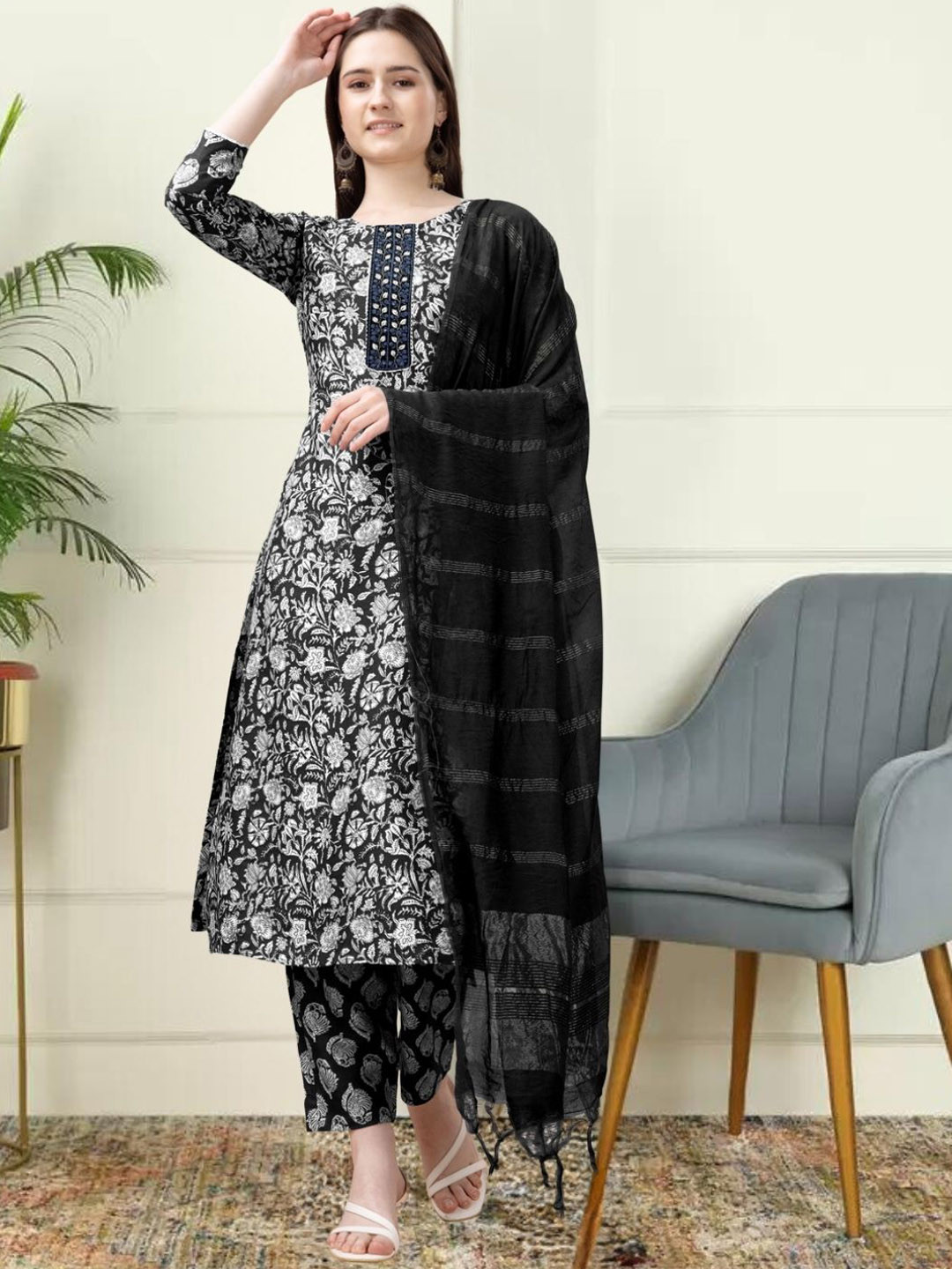

KAZIA Floral Printed Thread Work Kurta with Trousers & Dupatta, Black