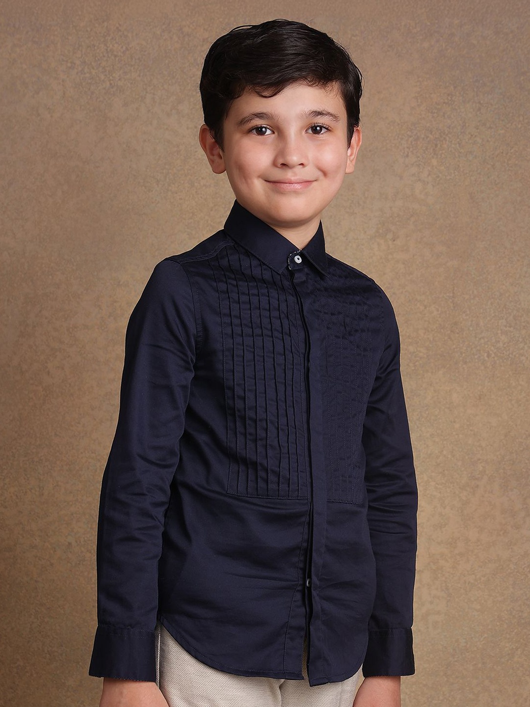 

One Friday Boys Comfort Spread Collar Solid Cotton Formal Shirt, Navy blue